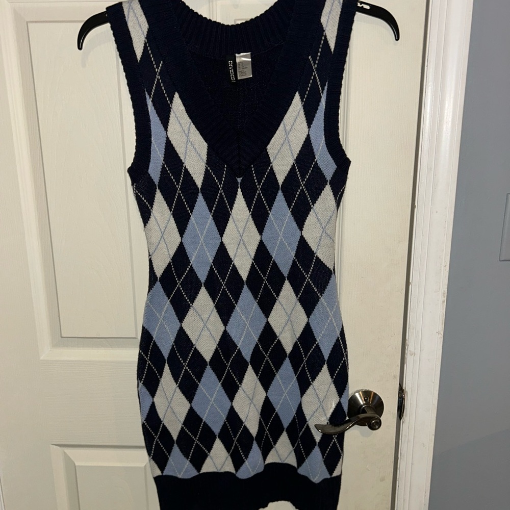 H&M Dark Navy V-Neck Knit Top